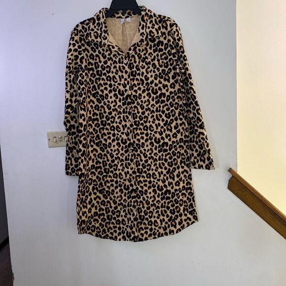 Nordstrom’s leopard flannel nightgown size small 100% cotton - Picture 3 of 8